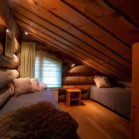 Шале Saaruantaehti Рука